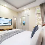 Kn6 Holiday Villa